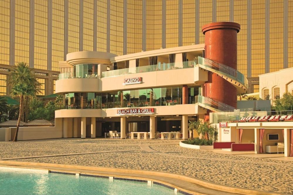 Mandalay Bay Resort And Casino By Suiteness Las Vegas Exterior foto